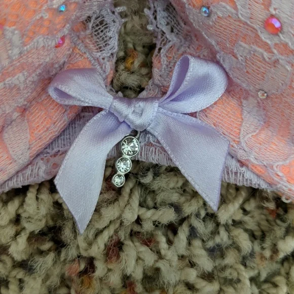 Victoria's Secret Push Up Bra - Picture 3 of 8